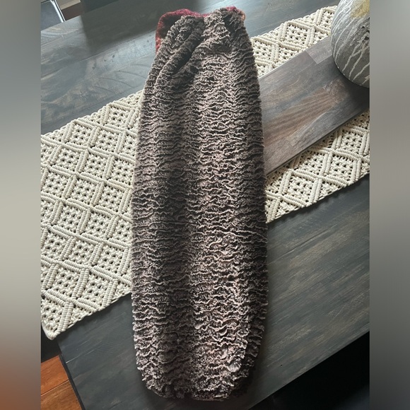 ANTHROPOLOGIE Plaid and Brown Faux Fur Infinity Scarf Like New - Picture 8 of 13